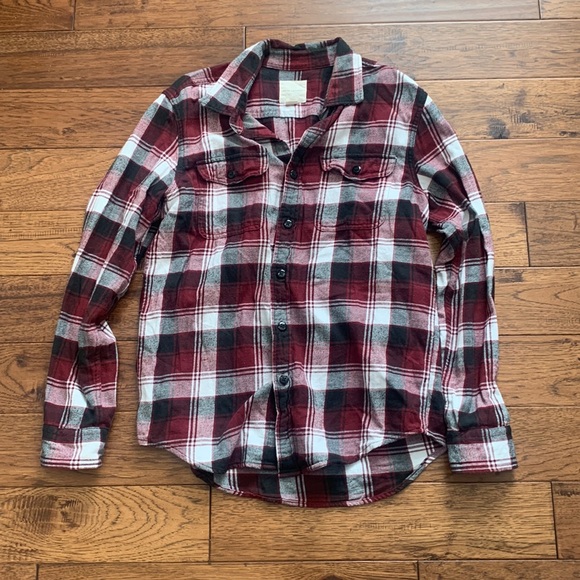 American Eagle Plaid Button Down - Picture 1 of 4